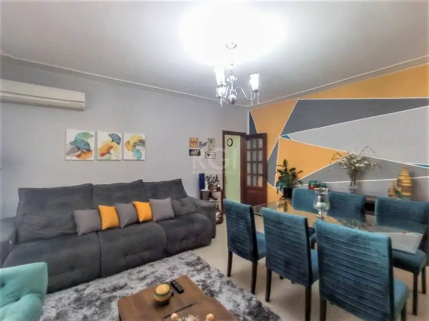 Foto 2 de Apartamento com 3 Quartos à venda, 122m² em Santa Cecília, Porto Alegre