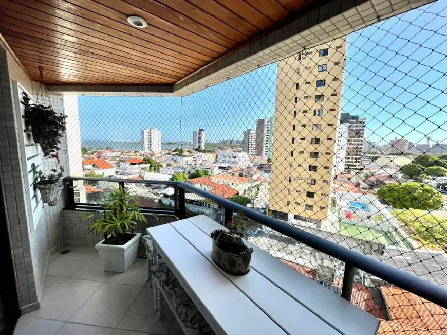 Foto 1 de Apartamento com 3 Quartos à venda, 180m² em Treze de Julho, Aracaju
