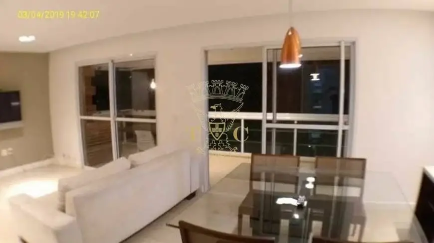 Foto 1 de Apartamento com 3 Quartos para alugar, 110m² em Vila Olímpia, São Paulo