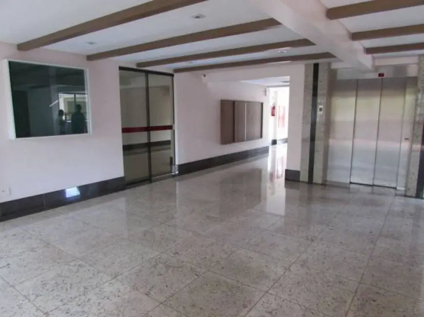 Foto 3 de Apartamento com 3 Quartos para alugar, 122m² em Zona 07, Maringá
