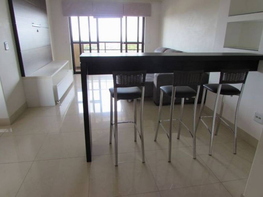Foto 4 de Apartamento com 3 Quartos para alugar, 122m² em Zona 07, Maringá