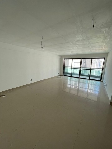 Foto 2 de Apartamento com 4 Quartos à venda, 185m² em Boa Viagem, Recife