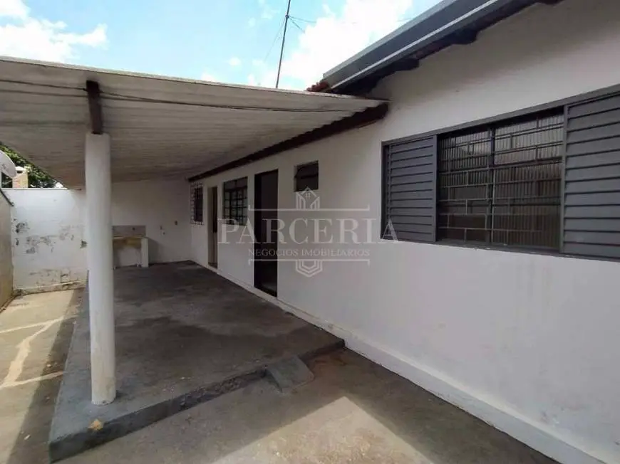 Foto 1 de Casa com 1 Quarto para alugar, 45m² em Guanabara, Araçatuba