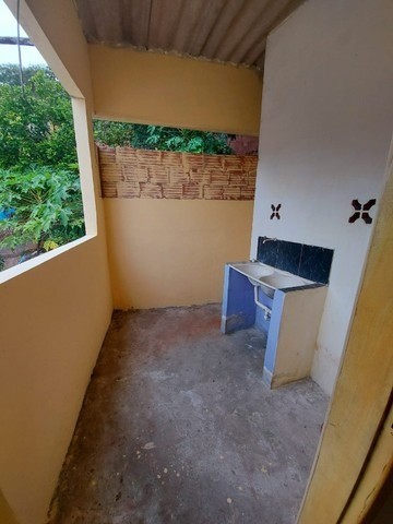Foto 1 de Casa com 1 Quarto para alugar, 10m² em  Vila Valqueire, Rio de Janeiro