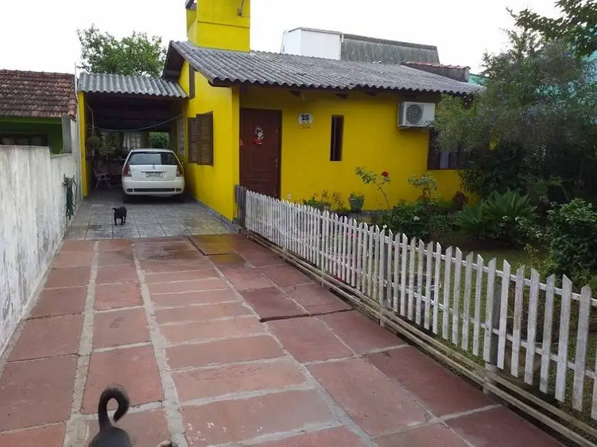 Foto 1 de Casa com 2 Quartos à venda, 76m² em Fiuza, Viamão
