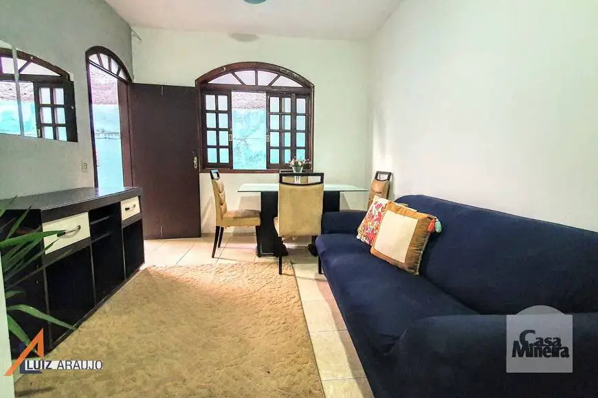 Foto 1 de Casa com 2 Quartos à venda, 48m² em Heliópolis, Belo Horizonte
