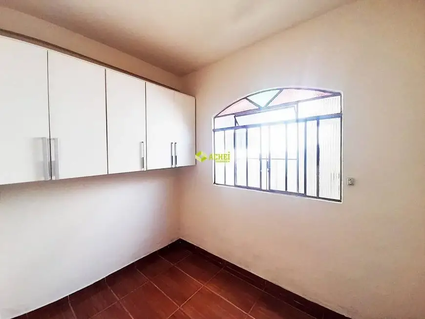 Foto 3 de Casa com 2 Quartos para alugar, 50m² em Porto Velho, Divinópolis