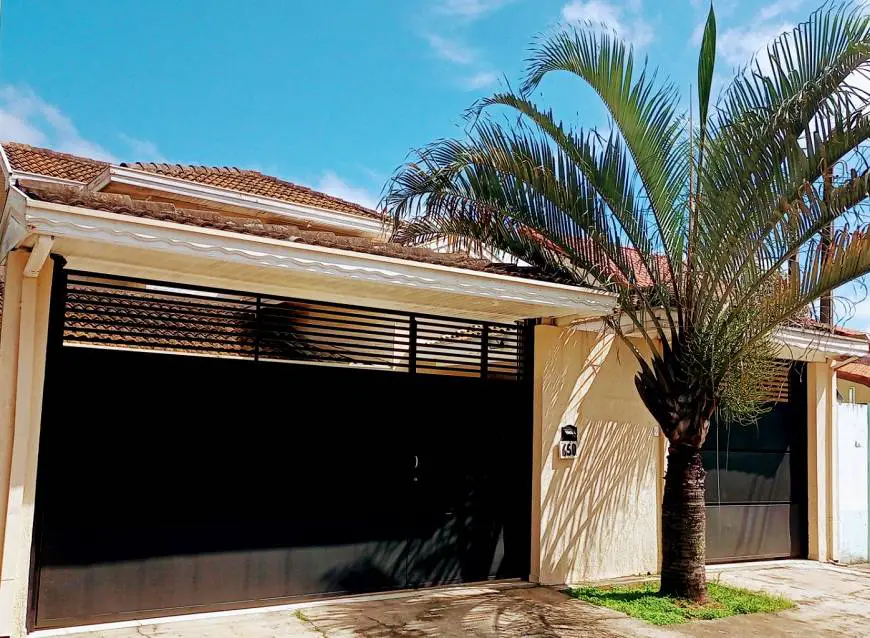 Foto 1 de Casa com 3 Quartos para venda ou aluguel, 250m² em Jardim das Indústrias, São José dos Campos