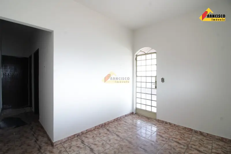 Foto 1 de Casa com 3 Quartos para alugar, 234m² em Nossa Senhora das Graças, Divinópolis