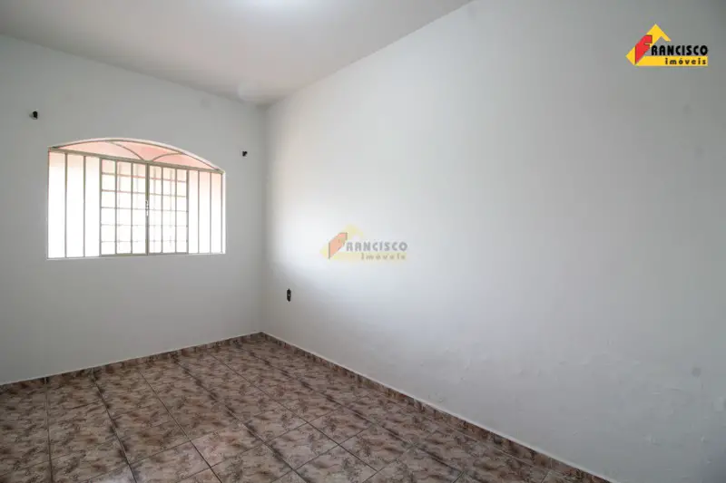 Foto 5 de Casa com 3 Quartos para alugar, 234m² em Nossa Senhora das Graças, Divinópolis