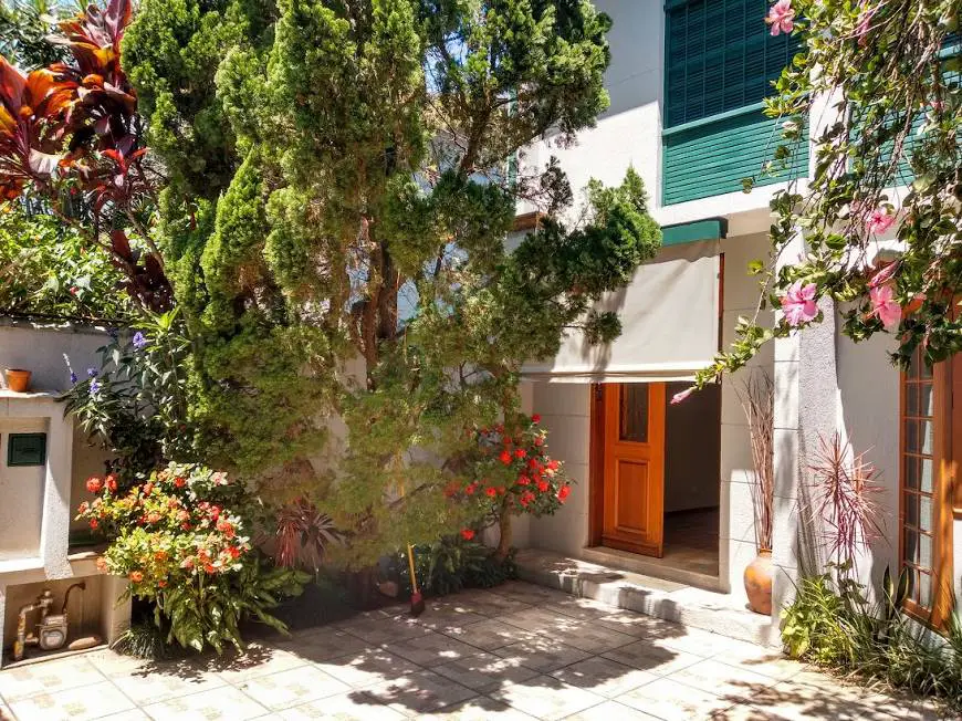 Foto 2 de Casa com 3 Quartos para alugar, 249m² em Pinheiros, São Paulo