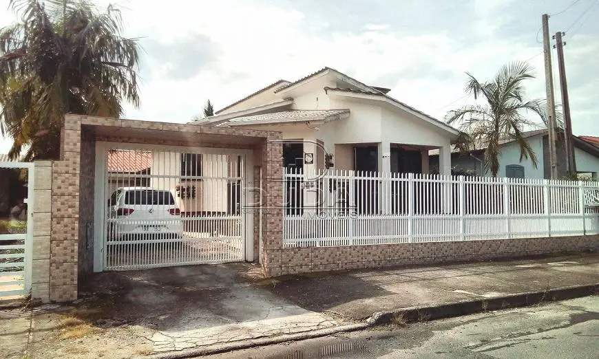 Foto 1 de Casa com 3 Quartos à venda, 199m² em Presidente Vargas, Içara