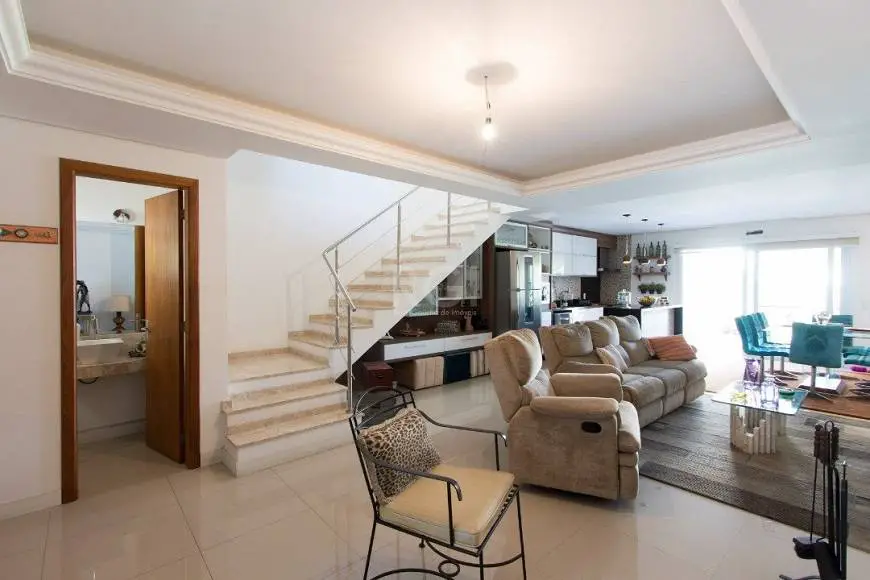Foto 3 de Casa com 3 Quartos à venda, 212m² em Tristeza, Porto Alegre