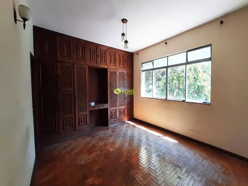 Foto 4 de Casa com 5 Quartos para alugar, 633m² em Centro, Divinópolis