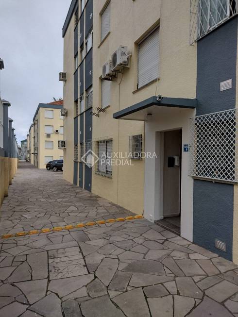Foto 1 de Apartamento com 1 Quarto à venda, 36m² em Passo da Areia, Porto Alegre