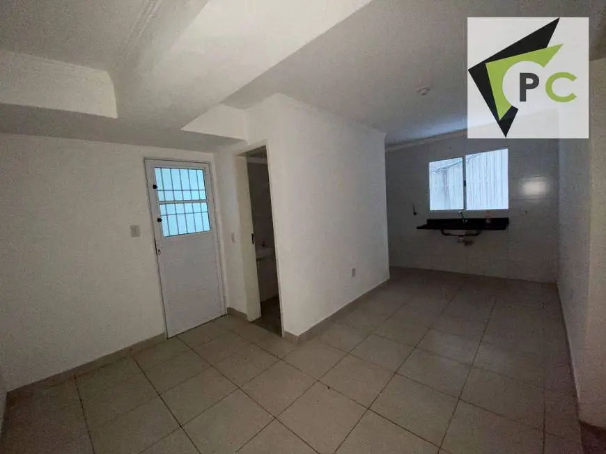 Foto 1 de Apartamento com 1 Quarto para alugar, 30m² em Vila Palmeiras, São Paulo
