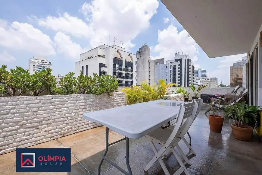 Foto 5 de Apartamento com 2 Quartos à venda, 130m² em Cerqueira César, São Paulo