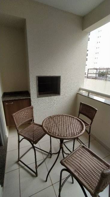 Foto 3 de Apartamento com 2 Quartos para alugar, 72m² em Gleba Fazenda Palhano, Londrina