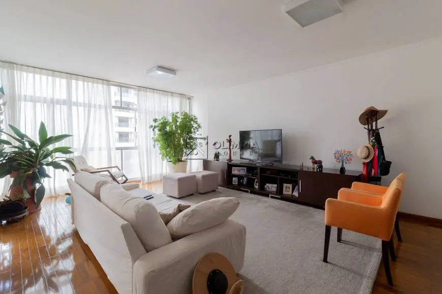 Foto 1 de Apartamento com 2 Quartos para alugar, 167m² em Higienópolis, São Paulo