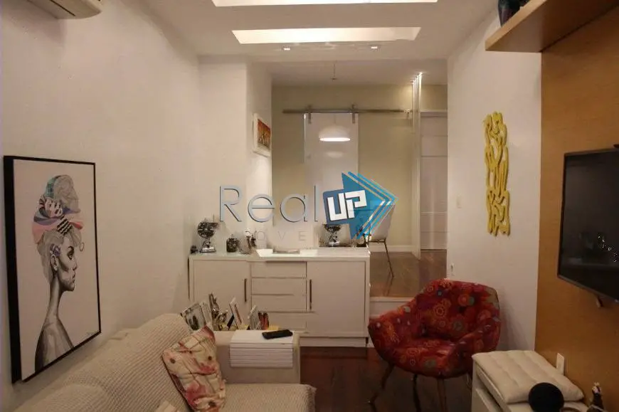 Foto 2 de Apartamento com 2 Quartos à venda, 72m² em Lagoa, Rio de Janeiro