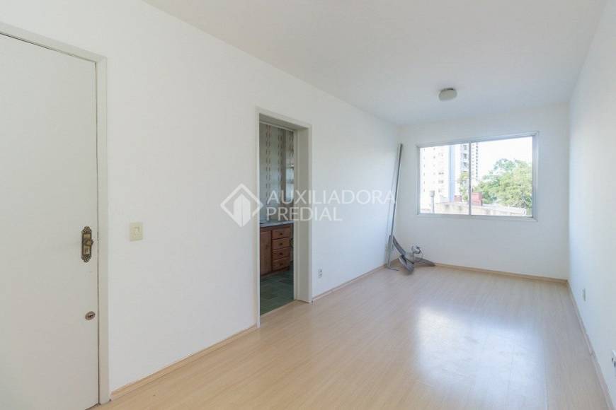 Foto 2 de Apartamento com 2 Quartos para alugar, 57m² em Menino Deus, Porto Alegre