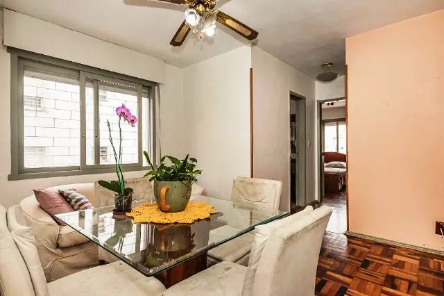 Foto 1 de Apartamento com 2 Quartos à venda, 55m² em Passo da Areia, Porto Alegre