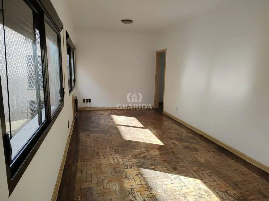 Foto 2 de Apartamento com 2 Quartos para alugar, 85m² em Rio Branco, Porto Alegre