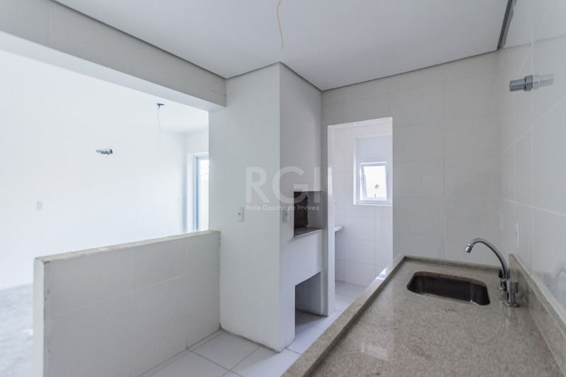 Foto 2 de Apartamento com 2 Quartos à venda, 72m² em Vila Jardim, Porto Alegre