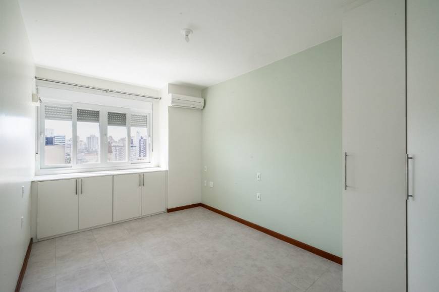 Foto 2 de Apartamento com 3 Quartos à venda, 137m² em Bom Fim, Porto Alegre