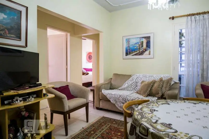 Foto 2 de Apartamento com 3 Quartos para alugar, 80m² em Centro Histórico, Porto Alegre