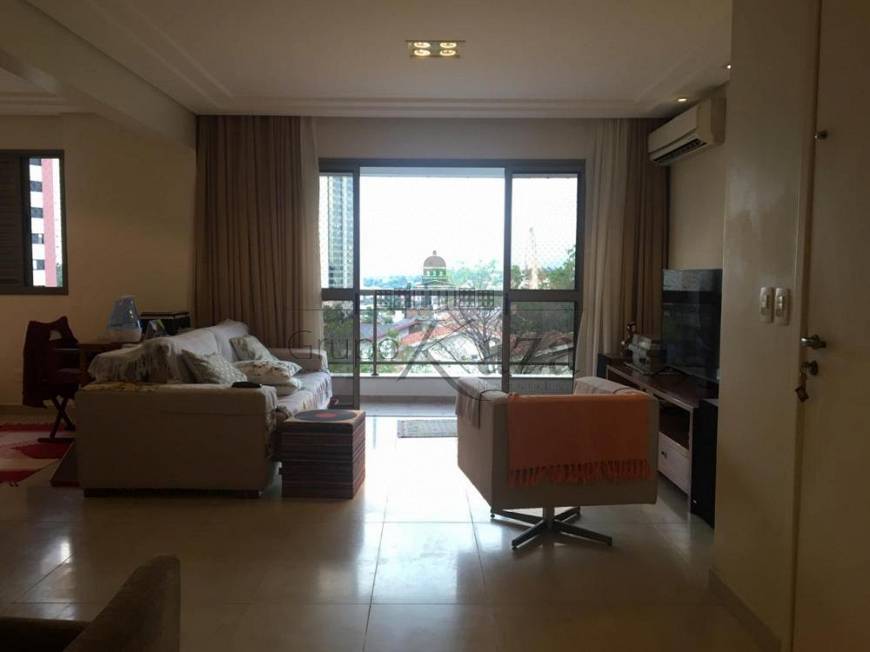 Foto 4 de Apartamento com 3 Quartos à venda, 144m² em Parque Residencial Aquarius, São José dos Campos