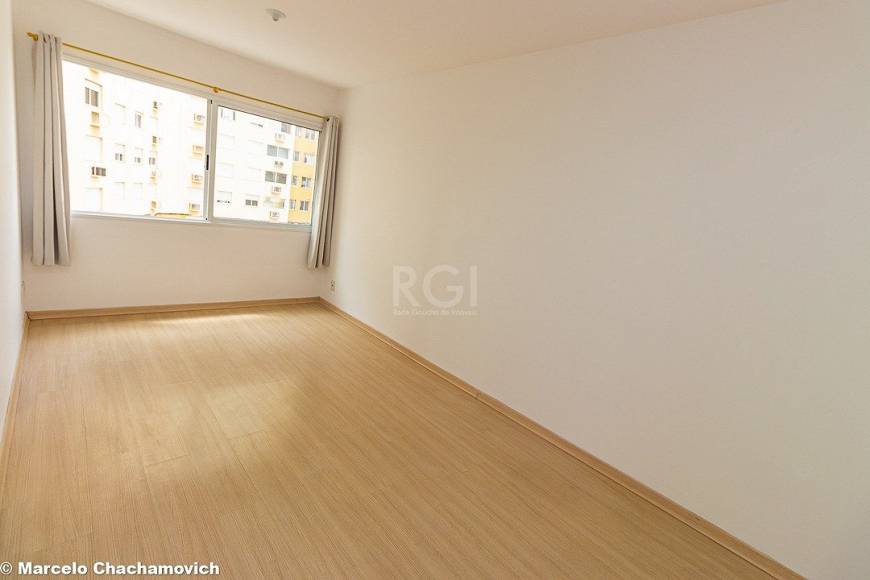 Foto 3 de Apartamento com 3 Quartos à venda, 65m² em Partenon, Porto Alegre