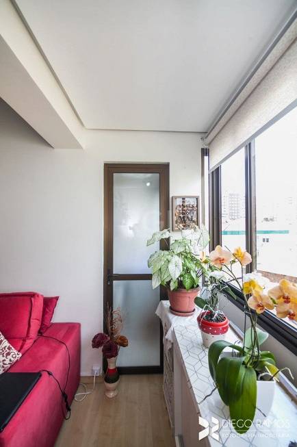 Foto 5 de Apartamento com 3 Quartos à venda, 81m² em Passo da Areia, Porto Alegre