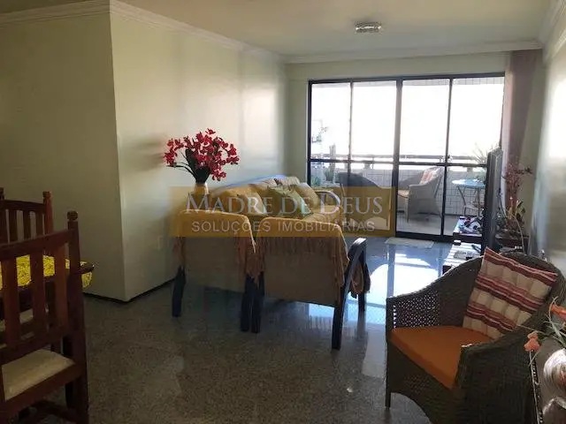 Foto 2 de Apartamento com 4 Quartos à venda, 150m² em Guararapes, Fortaleza