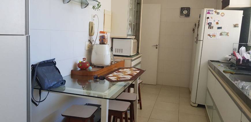 Foto 5 de Apartamento com 4 Quartos à venda, 180m² em Itapuã, Vila Velha