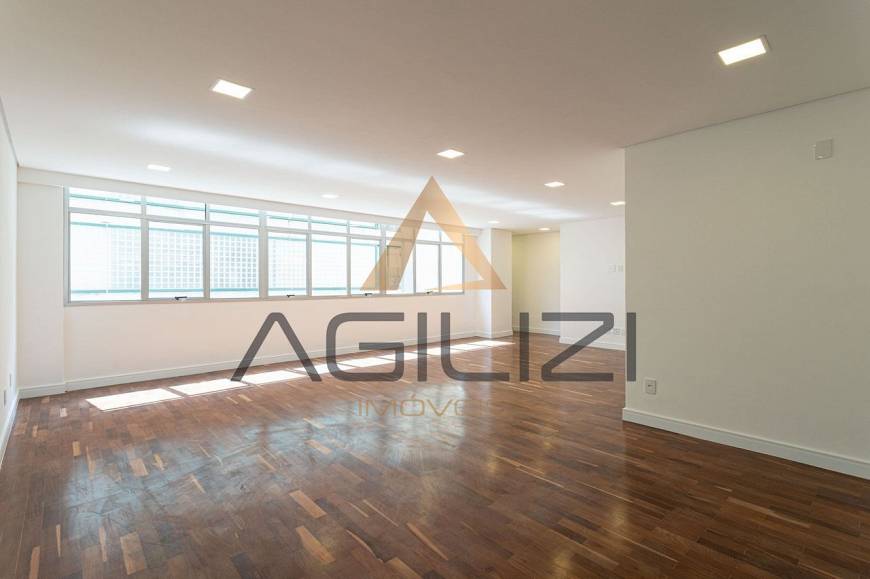 Foto 1 de Apartamento com 4 Quartos à venda, 202m² em Vila Nova Conceição, São Paulo