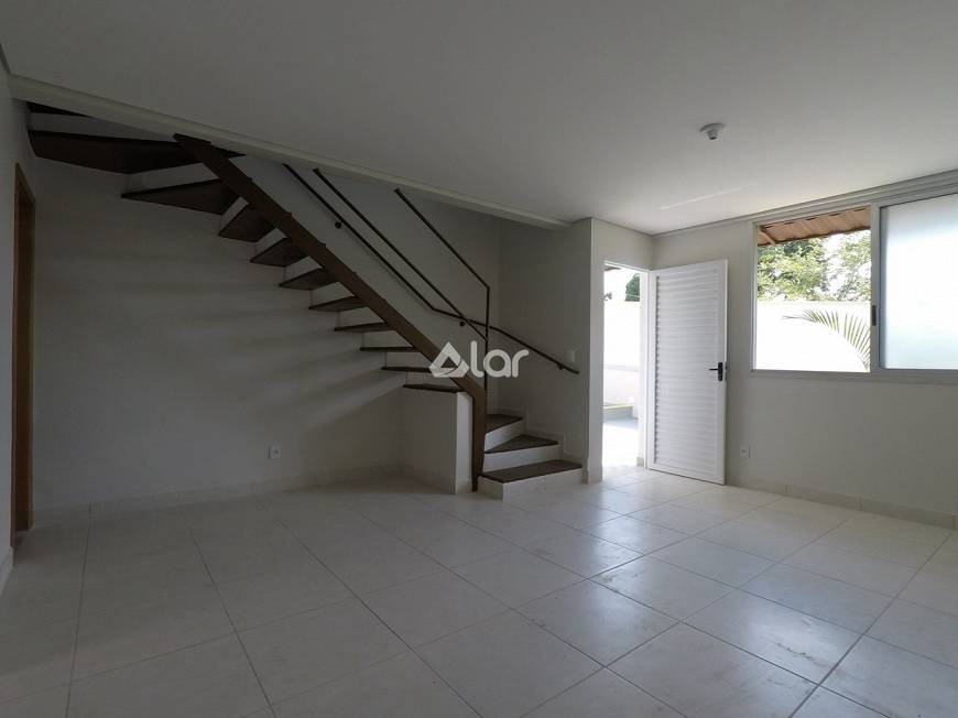 Foto 5 de Casa com 2 Quartos para alugar, 78m² em Floramar, Belo Horizonte