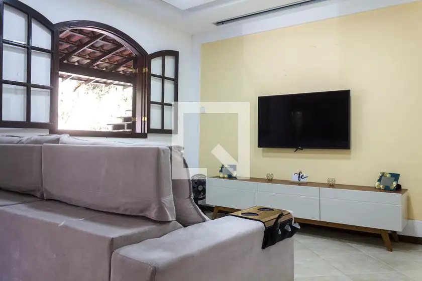 Foto 1 de Casa com 2 Quartos para alugar, 400m² em Vargem Pequena, Rio de Janeiro