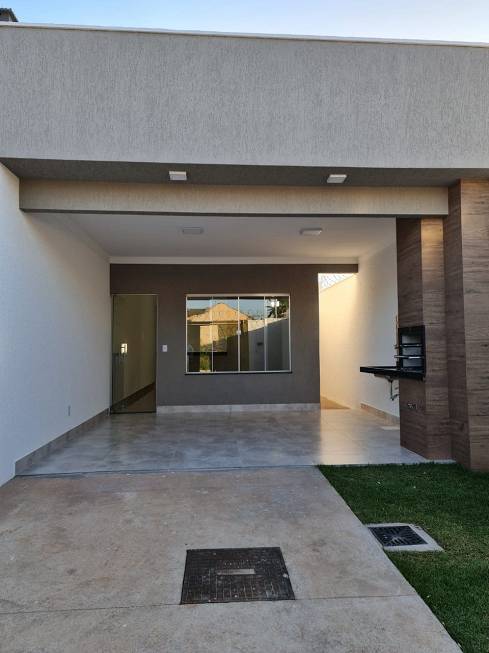 Foto 1 de Casa com 3 Quartos à venda, 106m² em Residencial Center Ville, Goiânia