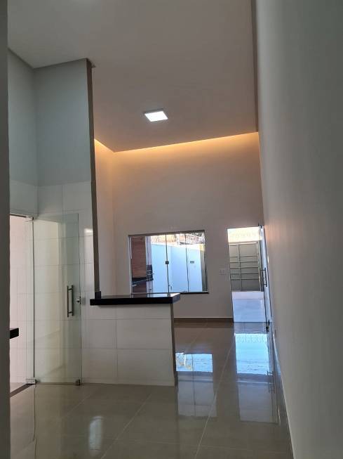 Foto 4 de Casa com 3 Quartos à venda, 106m² em Residencial Center Ville, Goiânia
