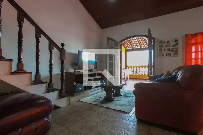 Foto 1 de Casa com 3 Quartos para alugar, 138m² em Vila Pirajussara, São Paulo