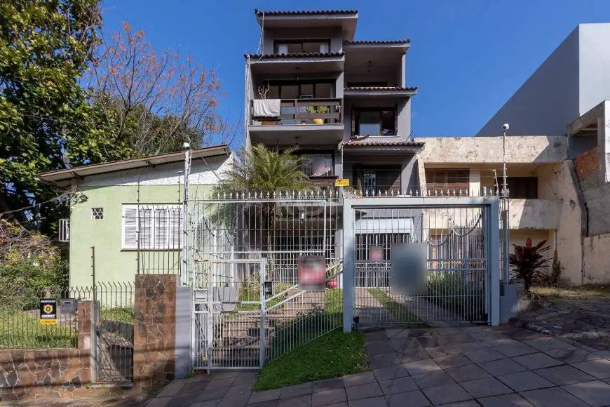 Foto 1 de Casa com 4 Quartos à venda, 480m² em Santo Antônio, Porto Alegre