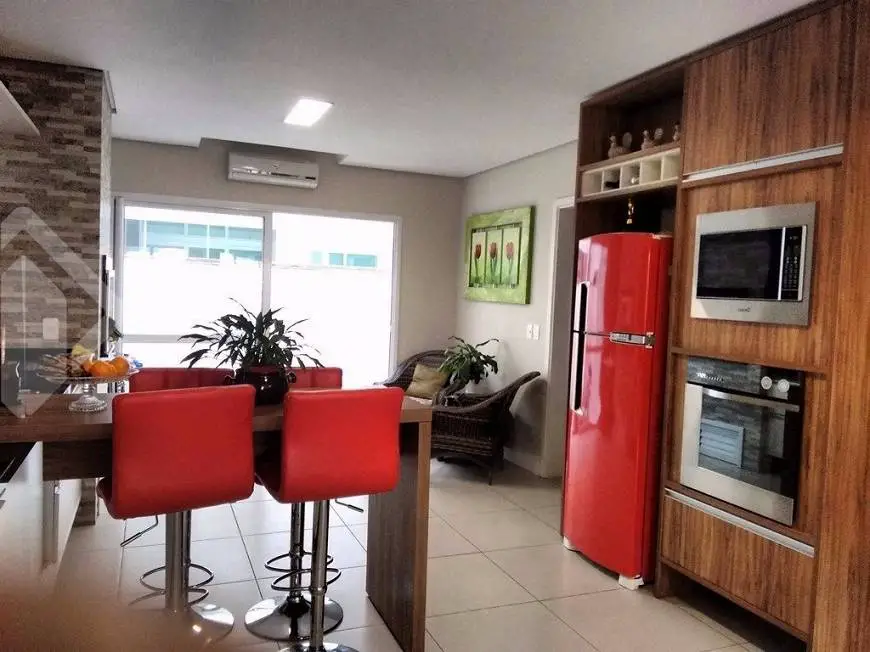 Foto 2 de Casa de Condomínio com 4 Quartos à venda, 240m² em Aberta dos Morros, Porto Alegre