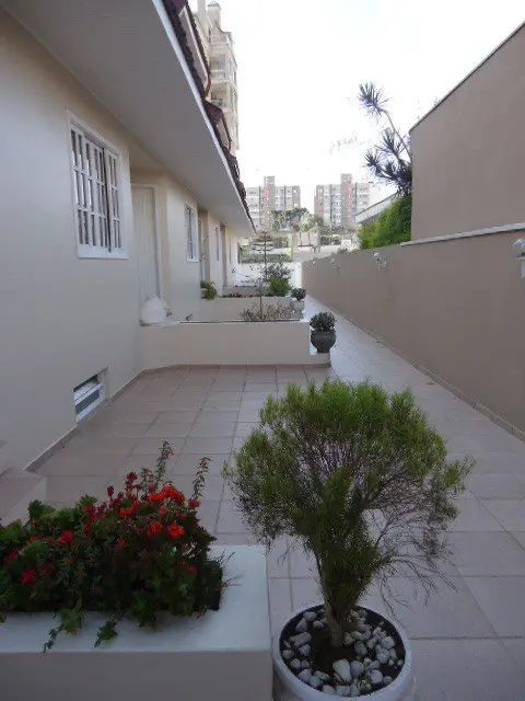 Foto 5 de Sobrado com 3 Quartos para alugar, 181m² em Cristo Rei, Curitiba