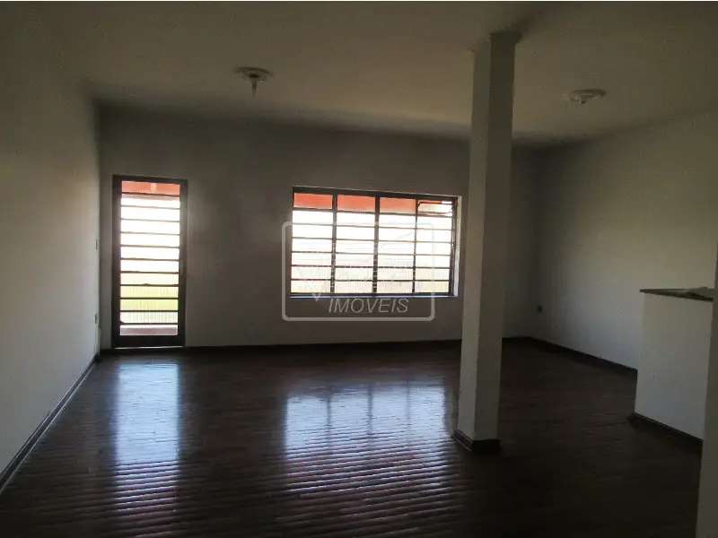 Foto 2 de Sobrado com 4 Quartos para alugar, 120m² em Vila Chico Júlio, Franca