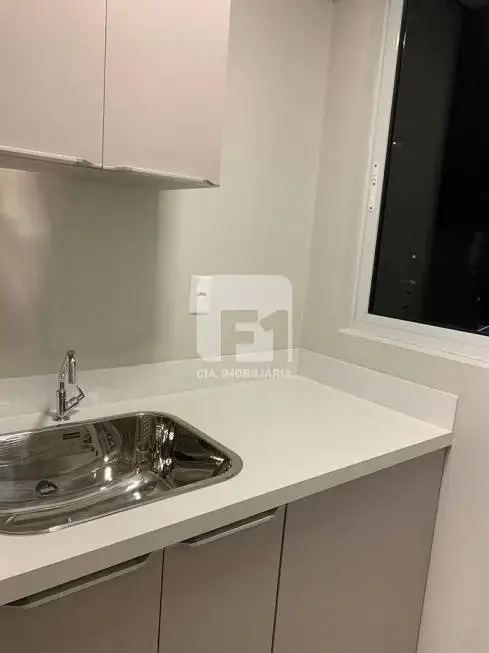 Foto 3 de Apartamento com 1 Quarto para alugar, 38m² em Estreito, Florianópolis