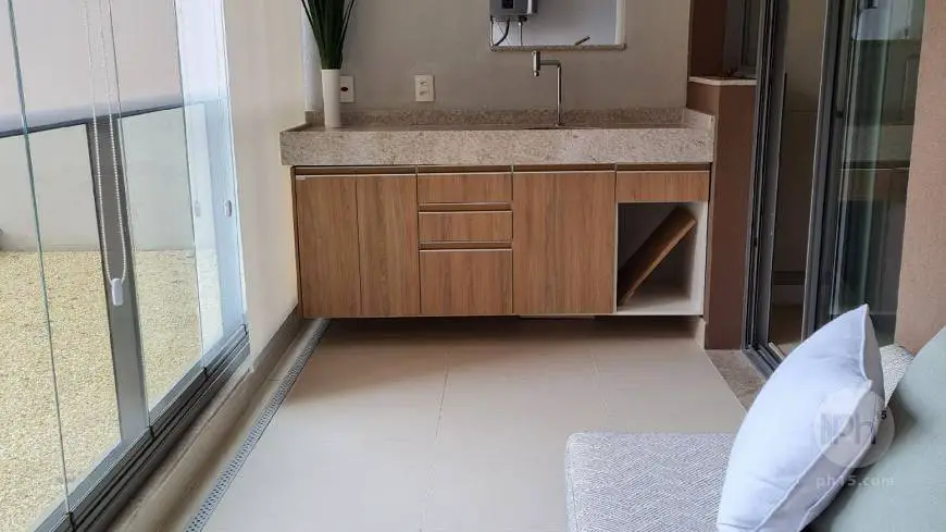 Foto 1 de Apartamento com 2 Quartos para alugar, 71m² em Moema, São Paulo