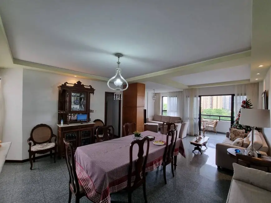 Foto 1 de Apartamento com 2 Quartos à venda, 147m² em Pituba, Salvador