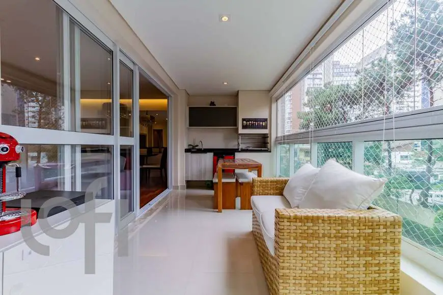 Foto 2 de Apartamento com 3 Quartos à venda, 127m² em Brooklin, São Paulo