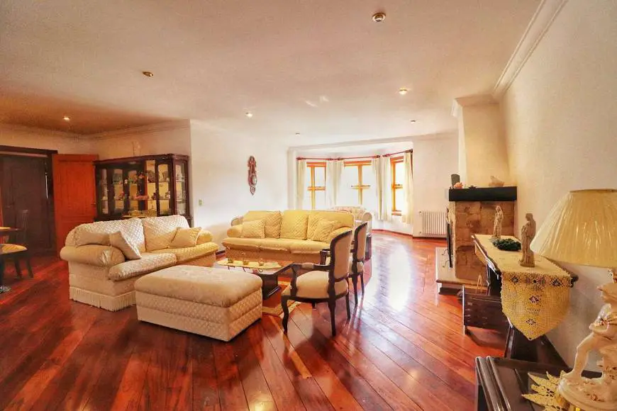 Foto 4 de Apartamento com 3 Quartos à venda, 160m² em Capivari, Campos do Jordão